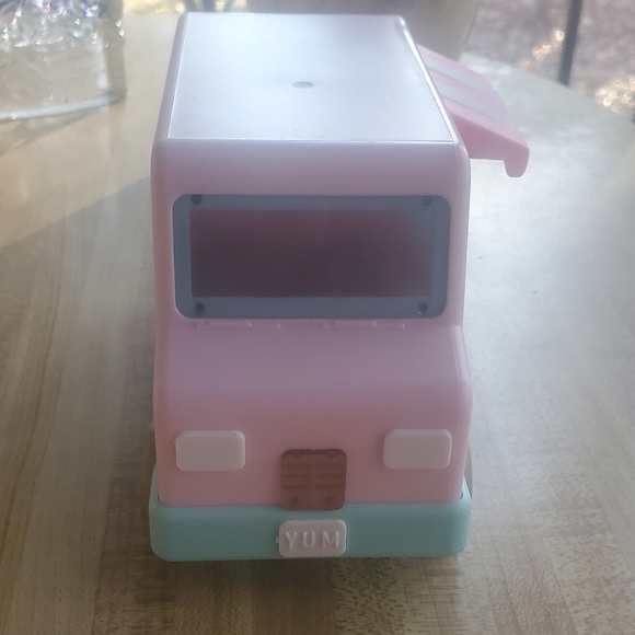 Pusheen Ice Cream Truck - Picture 3 of 8